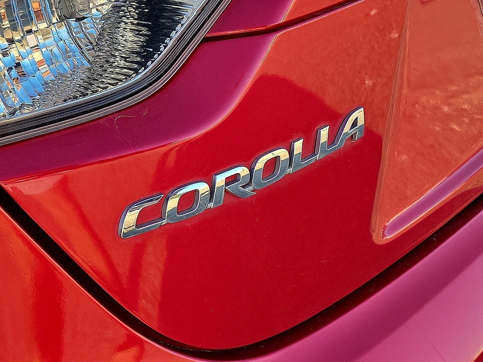 Used 2020 Toyota Corolla SE w/ SE Premium Package FWD image 13