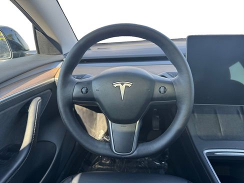Used 2023 Tesla Model 3 Standard Range RWD image 12