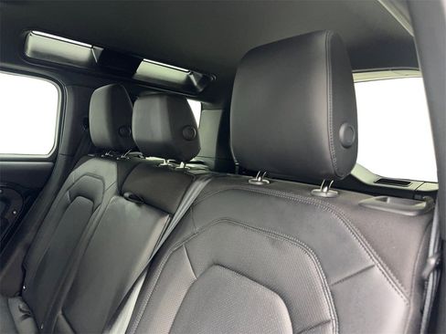 Used 2025 Land Rover Defender 110 S image 27