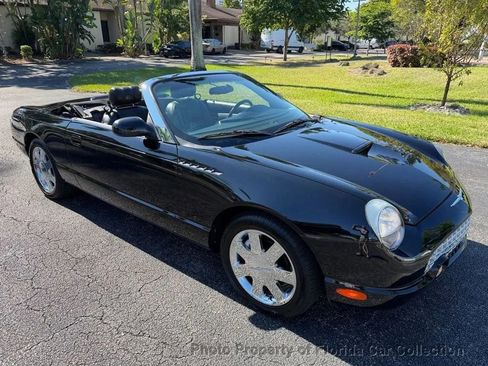 Used 2002 Ford Thunderbird image 2