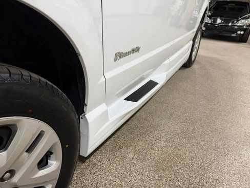 Used 2019 Dodge Grand Caravan SE FWD image 71