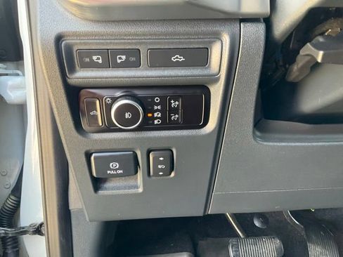Used 2023 Ford F150 Lariat AWD/4WD image 7