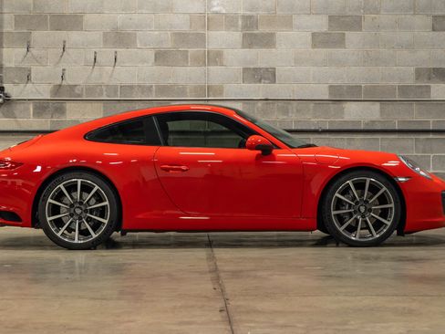 Used 2018 Porsche 911 Carrera RWD image 8