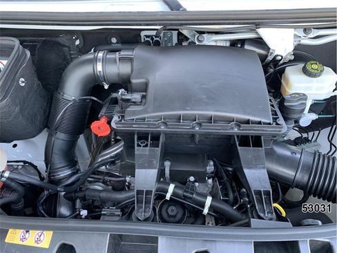 Used 2021 Mercedes-Benz Sprinter 2500 w/ Driver Convenience Package image 15