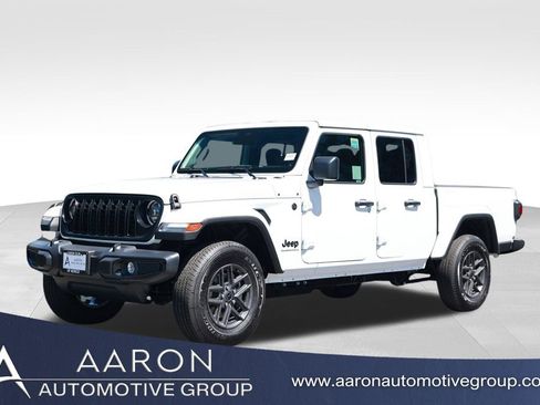 New 2026 Jeep Gladiator Sport AWD/4WD image 1