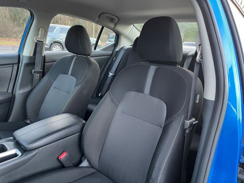 Used 2025 Nissan Sentra SV image 34