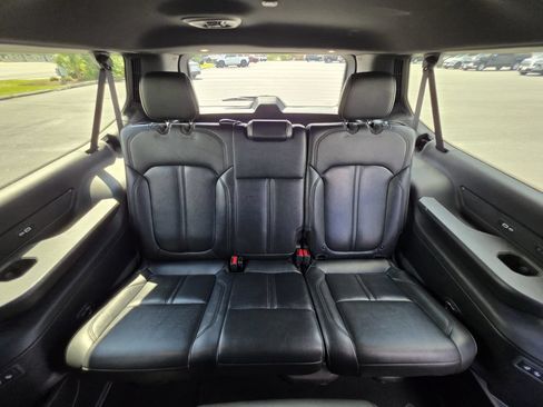 Used 2023 Jeep Wagoneer L Series II AWD/4WD image 17
