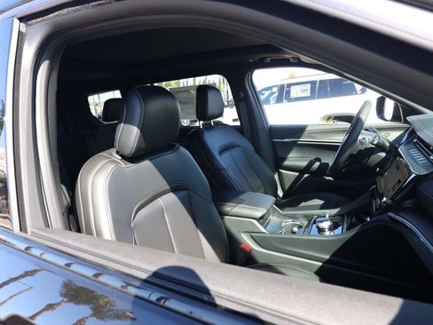 New 2026 Jeep Grand Cherokee L Limited w/ Limited Altitude Package image 21