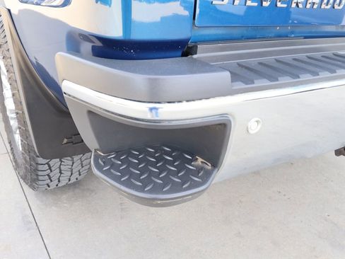 Used 2018 Chevrolet Silverado 2500 LT w/ LT Convenience Package image 28