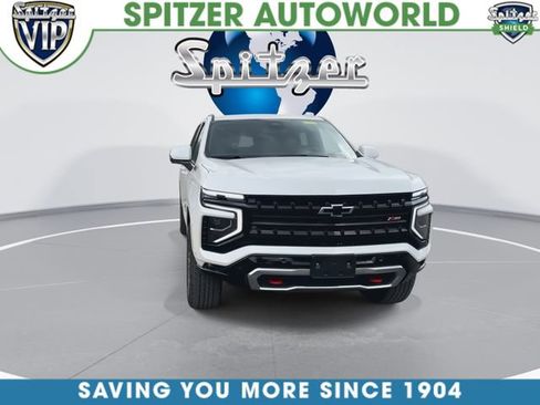 Used 2025 Chevrolet Suburban Z71 image 3