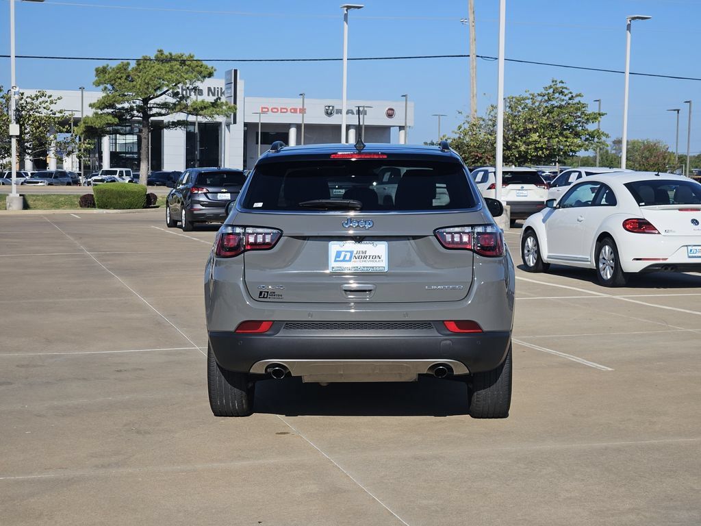 Used 2023 Jeep Compass Limited w/ Sun and Sound Group AWD/4WD image 6