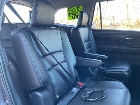Used 2020 Honda Pilot Touring image 43