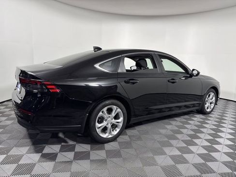Used 2023 Honda Accord LX image 7