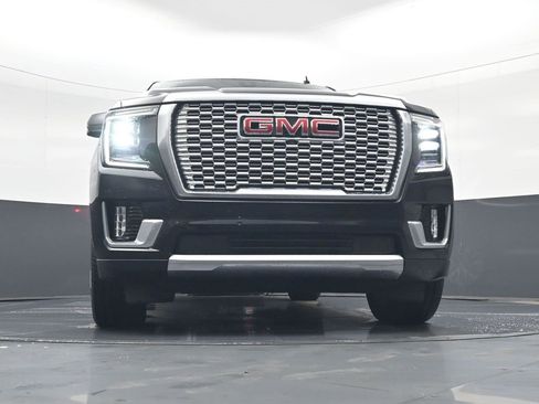 Used 2021 GMC Yukon Denali w/ Denali Premium Package image 25