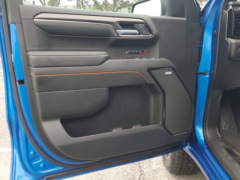 Used 2023 GMC Sierra 1500 AT4 w/ AT4 Preferred Package image 18