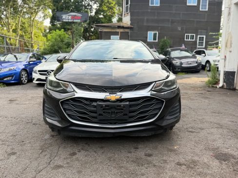 Used 2019 Chevrolet Cruze LT FWD image 16