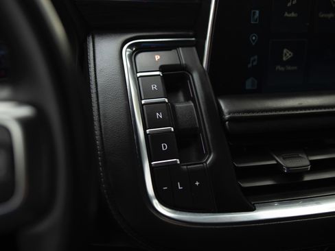 Used 2023 Chevrolet Suburban Z71 w/ Max Trailering Package image 8