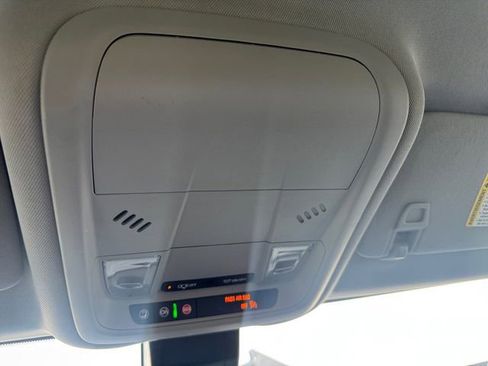 Used 2022 Chevrolet Equinox LS FWD image 26
