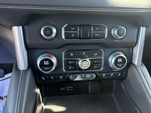 Certified 2023 GMC Yukon SLT image 15