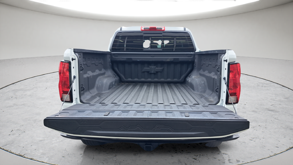 Used 2023 Chevrolet Colorado Trail Boss w/ Technology Package AWD/4WD image 27