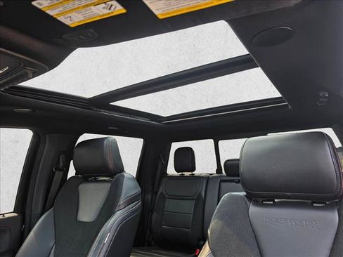 Used 2025 Ford F150 Raptor AWD/4WD image 23
