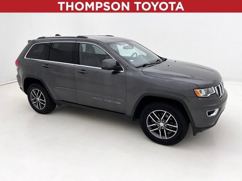 Used 2018 Jeep Grand Cherokee Laredo AWD/4WD image 1