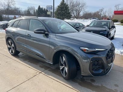New 2025 Audi SQ5 Prestige
