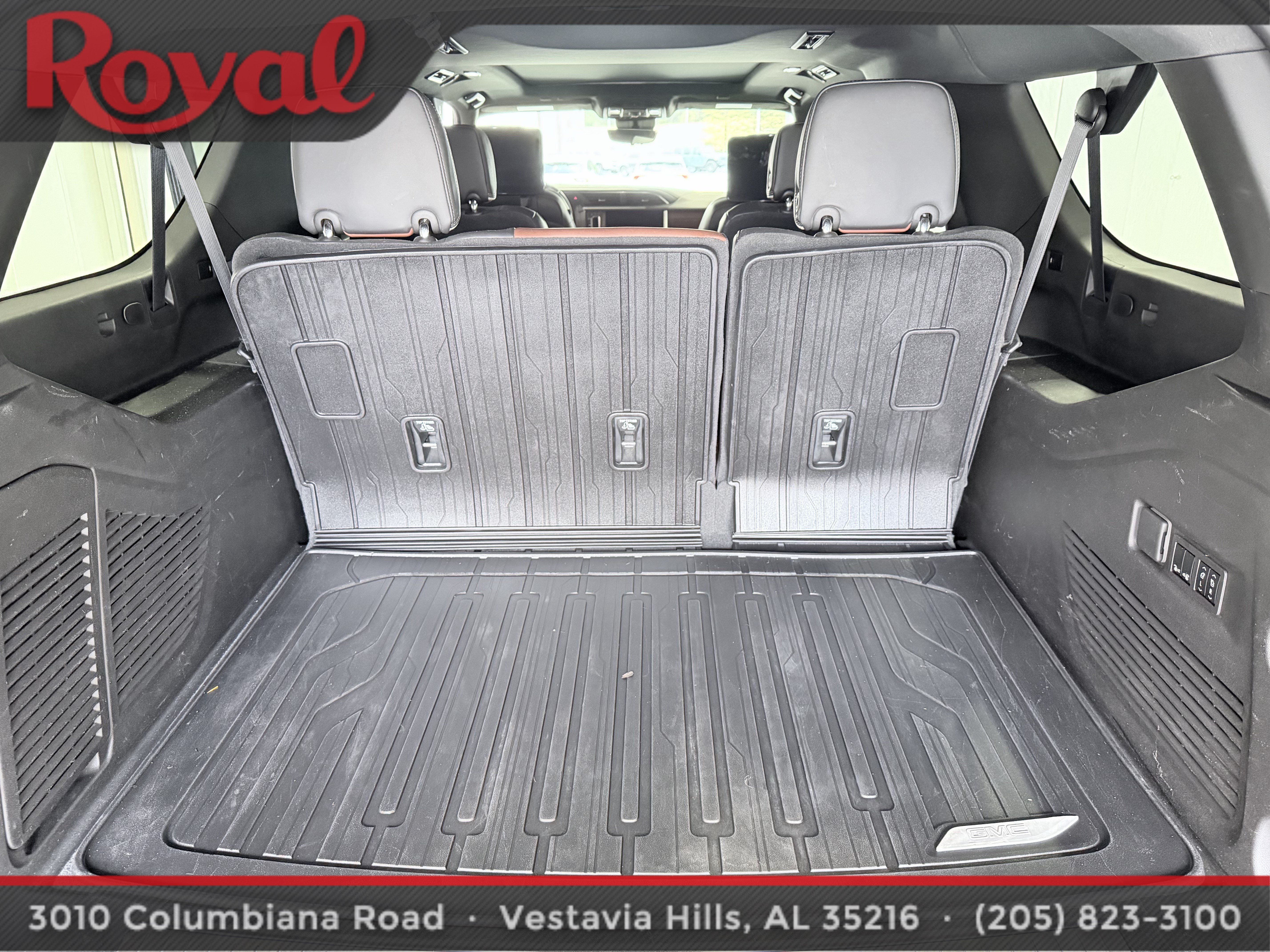 Used 2023 GMC Yukon XL Denali Ultimate AWD/4WD image 22