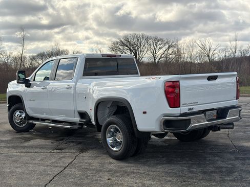 Used 2025 Chevrolet Silverado 3500 LT w/ All Star Edition AWD/4WD image 2