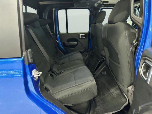 Used 2021 Jeep Gladiator Sport image 11