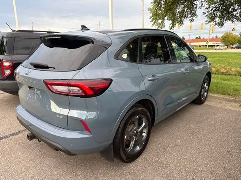 Used 2023 Ford Escape ST-Line Select w/ Tech Pack #1 AWD/4WD image 7