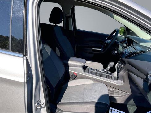 Used 2017 Ford Escape SE FWD image 7