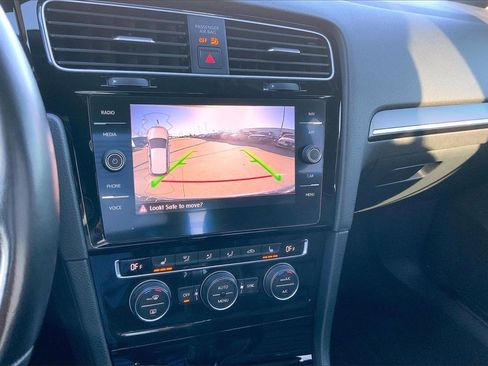 Used 2019 Volkswagen Golf R 4-Door image 21