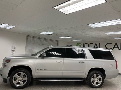 Used 2018 Chevrolet Suburban Premier image 8