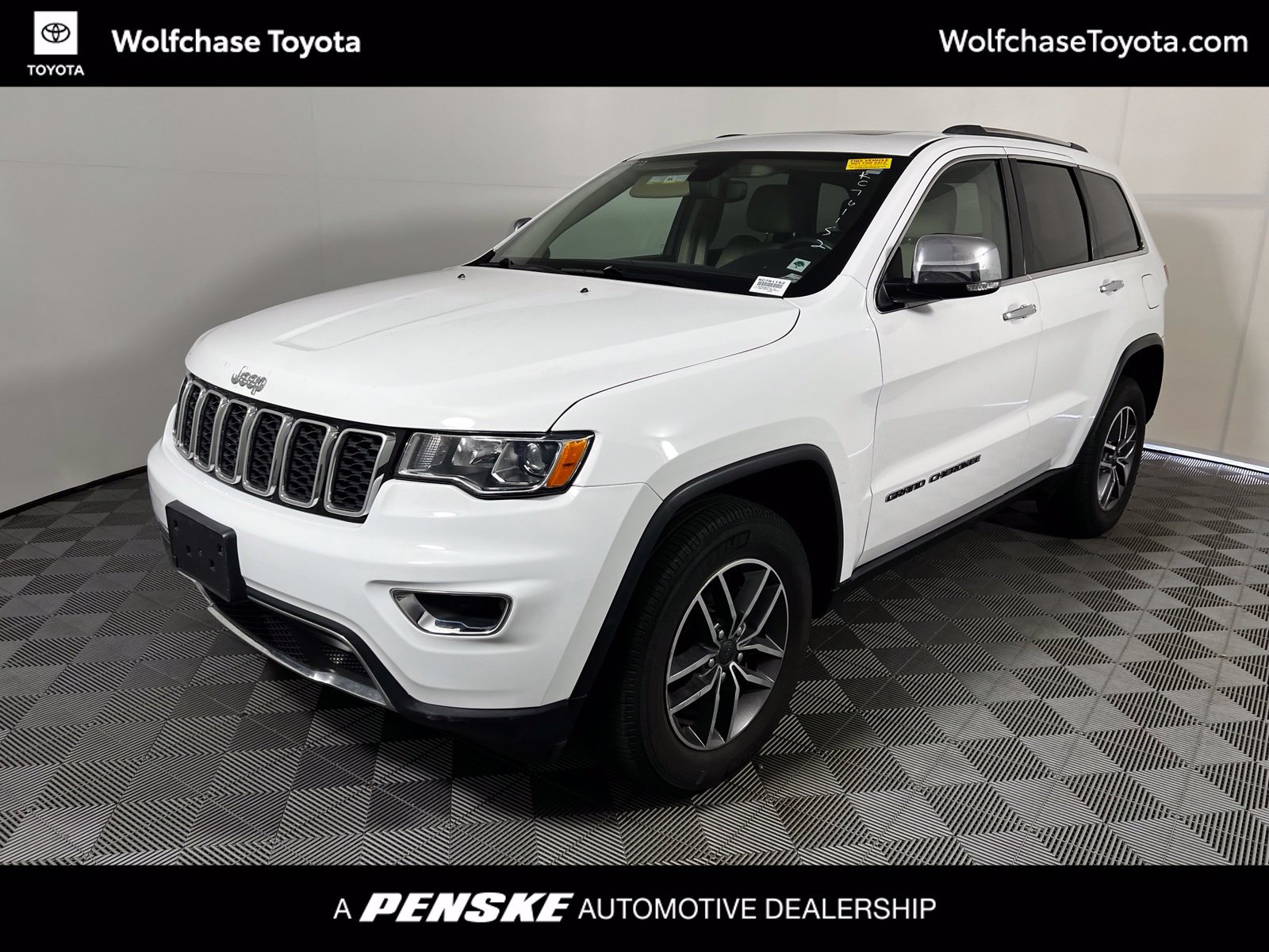 Used 2019 Jeep Grand Cherokee Limited AWD/4WD image 1