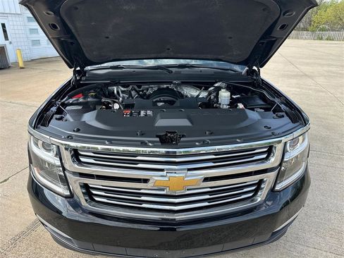 Used 2015 Chevrolet Tahoe LTZ AWD/4WD image 11
