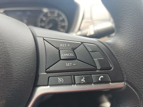Used 2025 Nissan Altima 2.5 SV FWD image 30