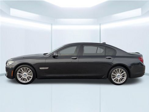Used 2015 BMW 750Li RWD image 2