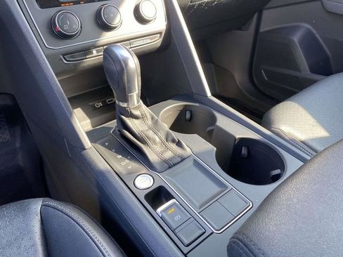 Used 2018 Volkswagen Atlas SE FWD image 28