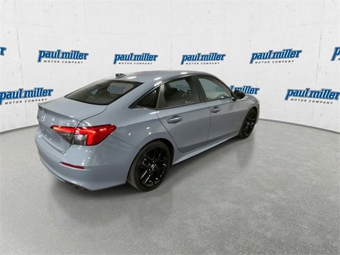 Used 2023 Honda Civic Sport image 11