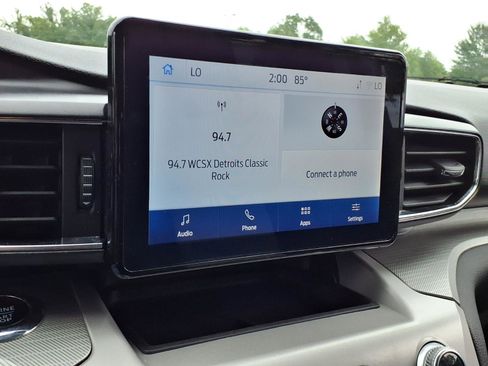 Used 2024 Ford Explorer XLT w/ Equipment Group 202A AWD/4WD image 12