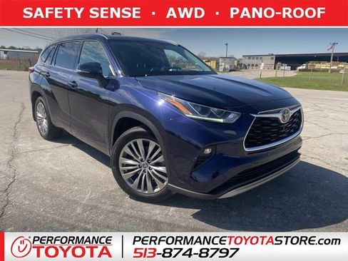 Used 2022 Toyota Highlander Platinum image 1