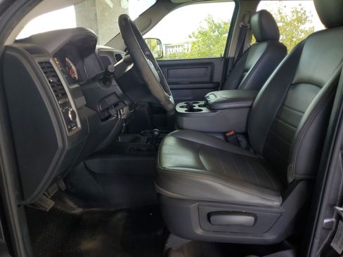 Used 2016 RAM 2500 Tradesman w/ Chrome Appearance Group AWD/4WD image 17