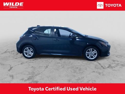 Used 2022 Toyota Corolla SE w/ SE Preferred Package FWD image 2