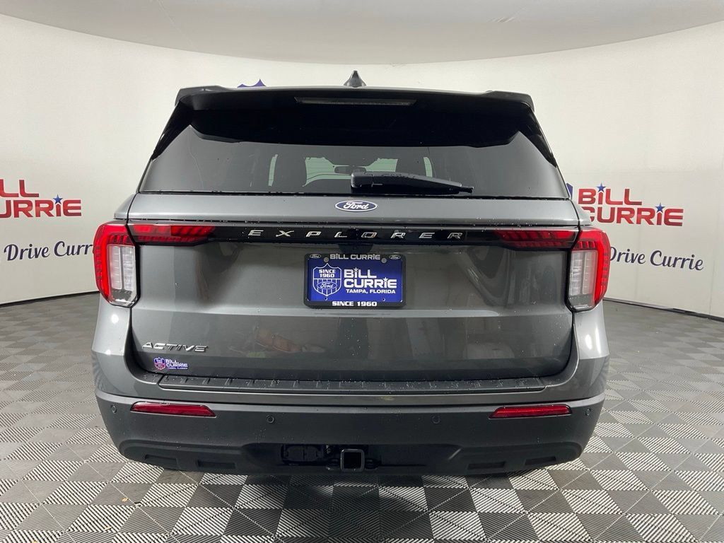 New 2027 Ford Explorer Active RWD image 4