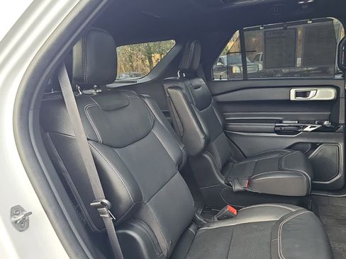 Used 2022 Ford Explorer ST w/ Equipment Group 401A image 28