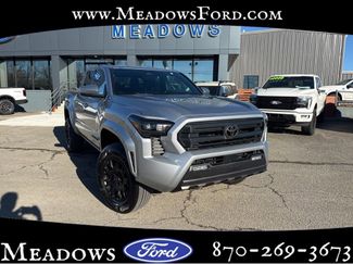 Used 2025 Toyota Tacoma SR5 video 1