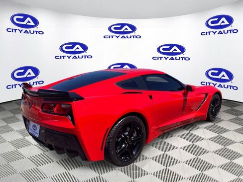 Used 2016 Chevrolet Corvette Stingray Coupe RWD image 3
