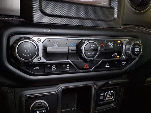Used 2023 Jeep Wrangler Sport AWD/4WD image 9