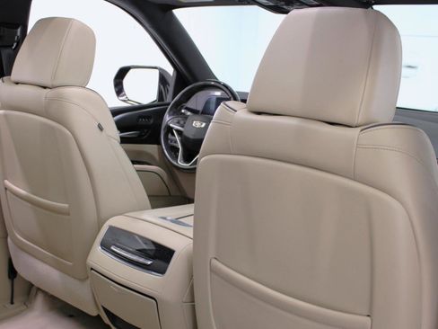Used 2022 Cadillac Escalade Premium Luxury w/ Performance Package RWD image 44